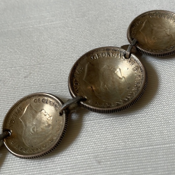 VTG WW2 early 1940’s Australian silver coin bracelet part domed - Picture 8 of 11